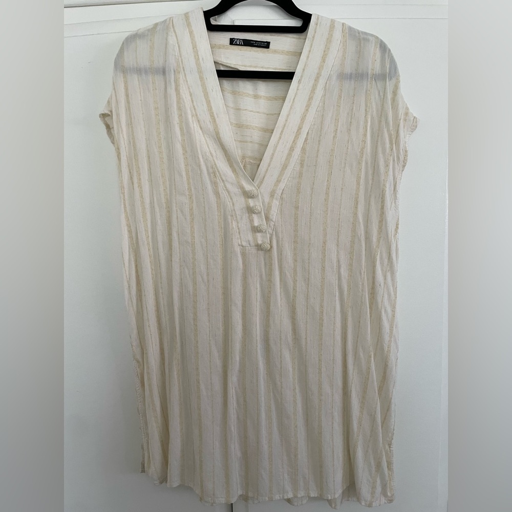 Creme color tunic from zara. Size medium.